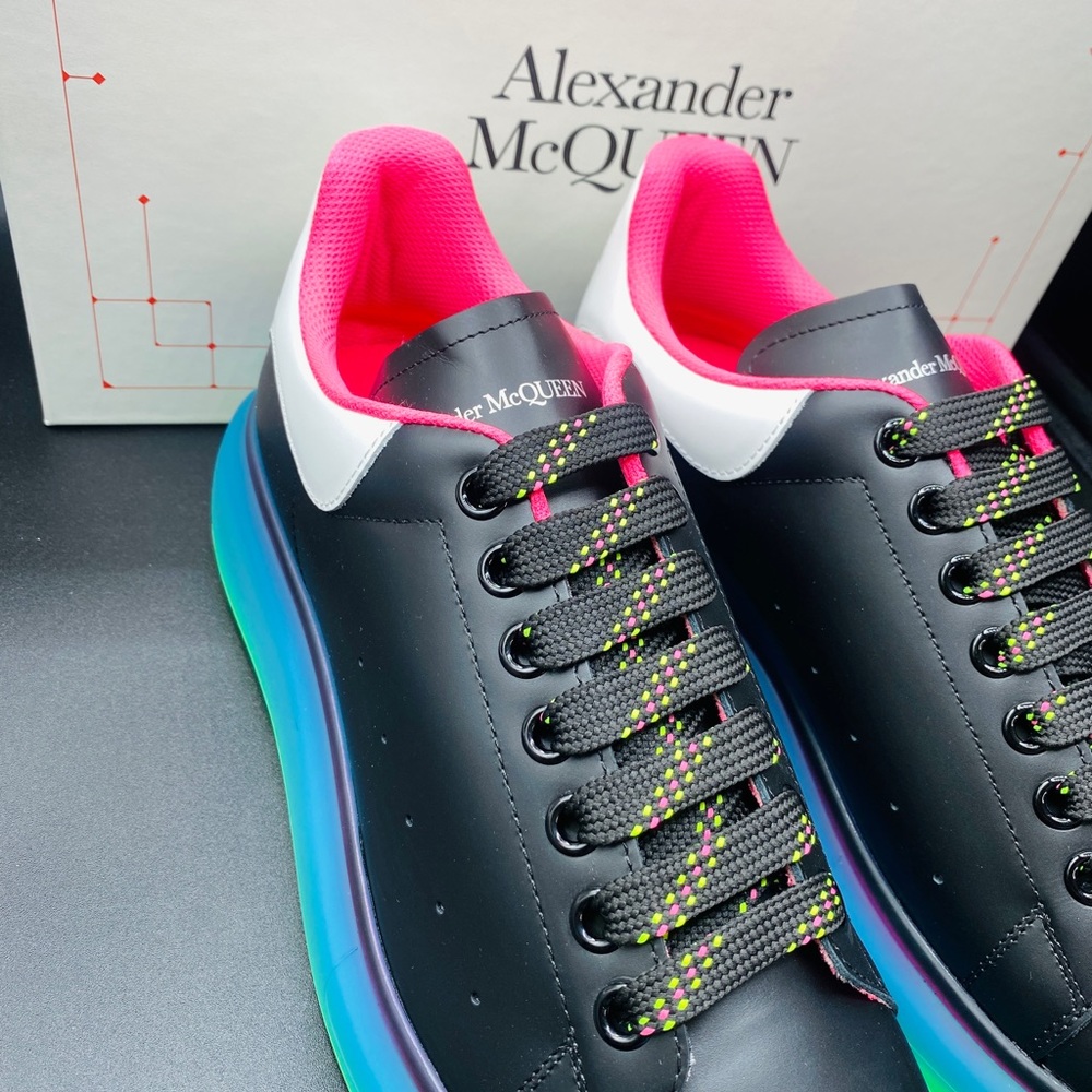 Alexander McQueen Men’s Oversized Sneakers Size 10 NWB AUTHENTIC - Picture 3 of 9